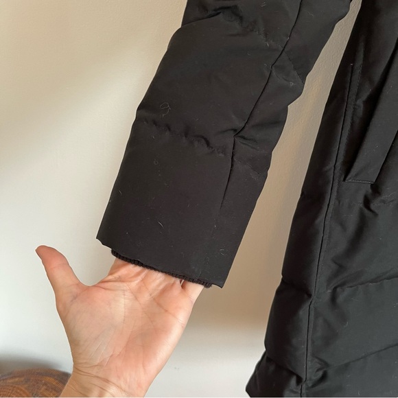 Uniqlo warmest extra long black parka coat like new - Picture 3 of 14